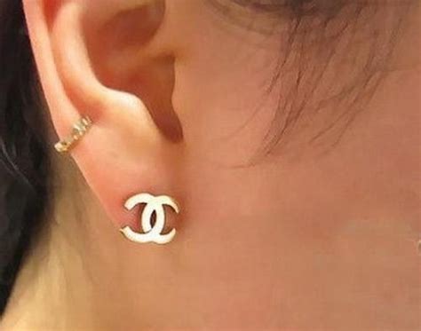 aretes chanel originales|aretes de marcas famosas.